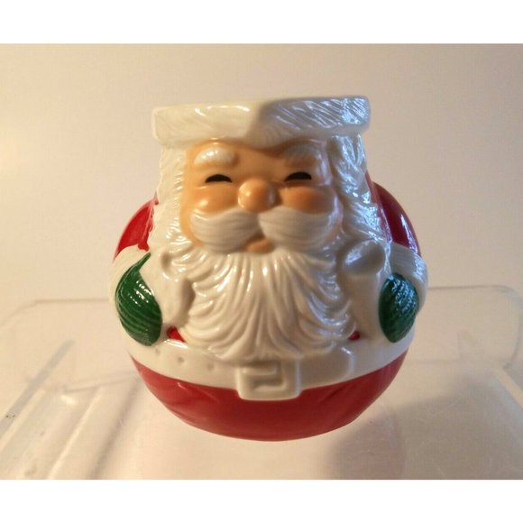 AVON Vintage Santa Claus Creamer and  Mrs. Claus Sugar Bowl w/Lid Set 1983 - Picture 3 of 11